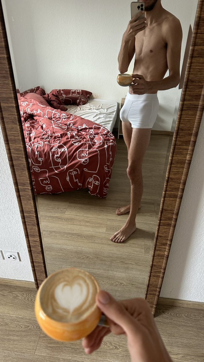 hasnight_'s tweet photo. bonjour https://t.co/DkdRbAyCWK