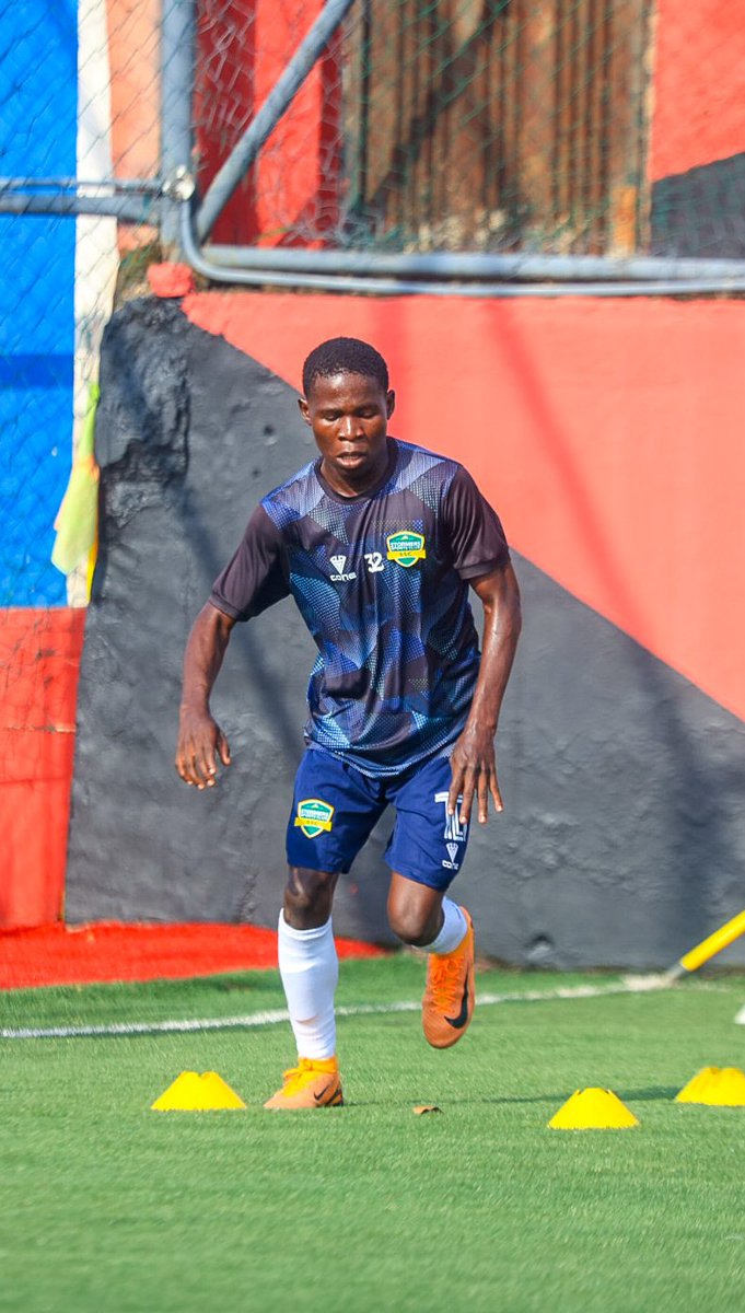AFHPreseasonTou's tweet photo. 33' PENALTY GOAL IN SAGAMU📌

Ayeni Samson makes no mistake with his strike for the home team. 

Stormers SC 1-2 Ikorodu City FA

#AFHTourney26 https://t.co/LLm6zejDIB