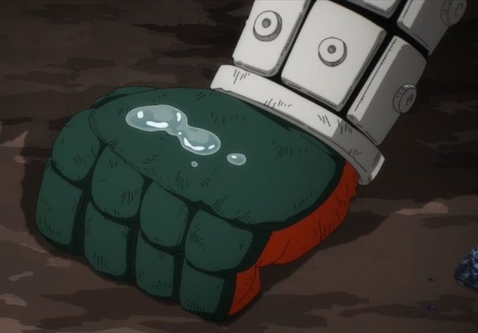 sleepymoee's tweet photo. @leleusssvall @okirabin2 maybe because he has large hands?? surprise https://t.co/dbMJue3QTt