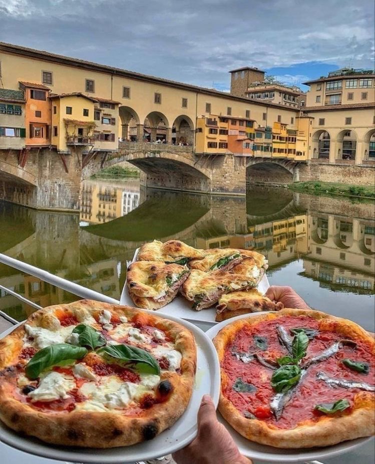 Diorgirlx's tweet photo. italy together? 🇮🇹🍝 https://t.co/7W7yfTdvOu