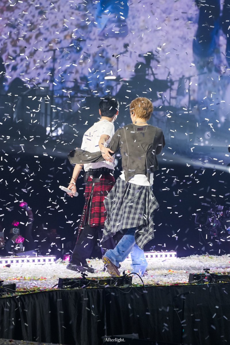 afterlight_jj's tweet photo. 261011 JX <CORE> in Incheon DAY 3
Happy Ending
@bornfreeonekiss
#JX_CORE #JX #김재중 #Jaejoong #Kimjaejoong #ジェジュン #金在中 https://t.co/kEgbesyYq4