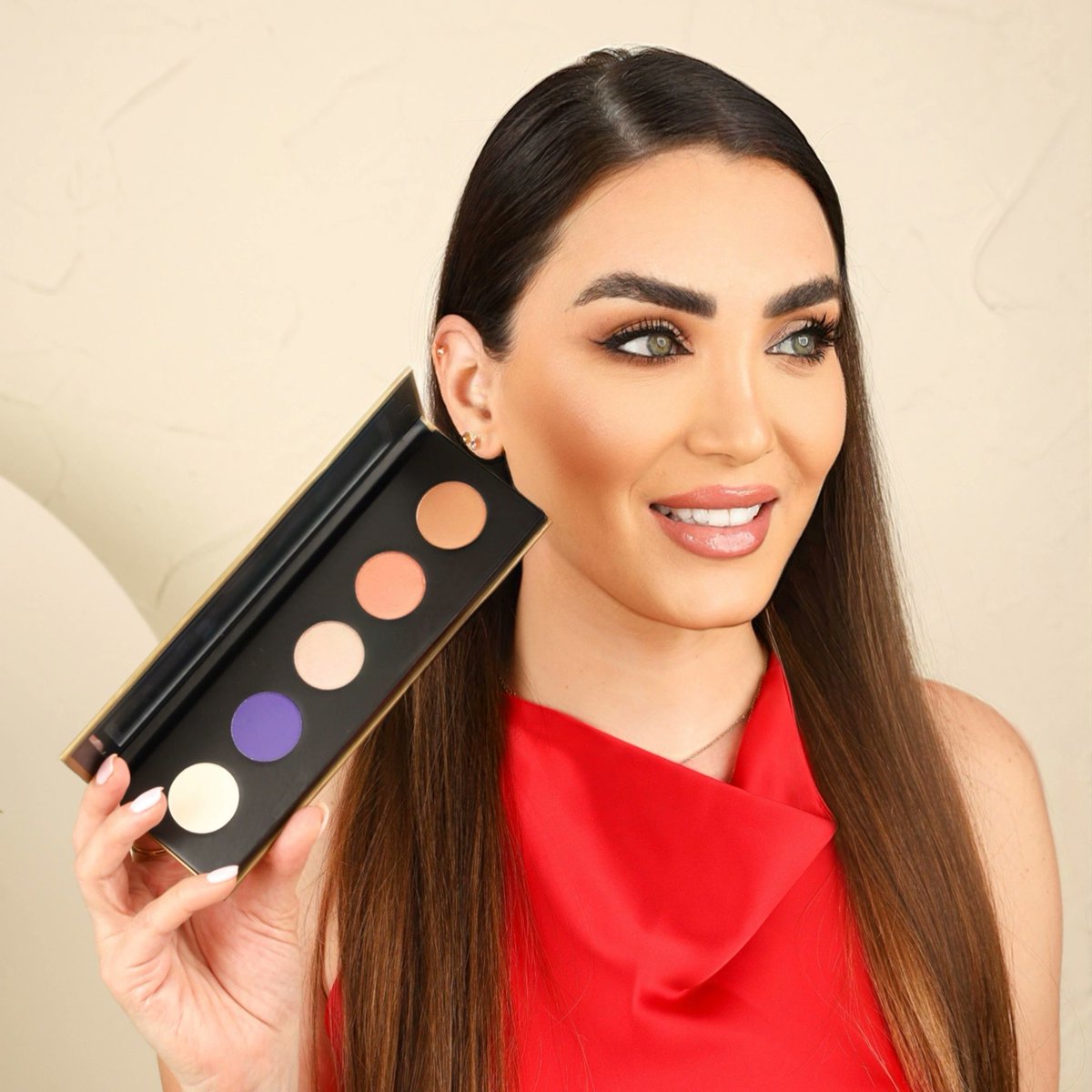 aynnoon's tweet photo. Our Eyeshadows are highly Pigmented & Awesome 😍✨
ظلال عيوننا بتركيز لوني عالٍ… وخيال 😍✨!
✨ Shop Now 🛍️ تسوّق الآن ✨: https://t.co/w8BHxzS1p6
Available: @adasat.online
#aynnoon 🖤👁🐰 #itsallaboutyoureyes #eyemakeup
10w https://t.co/WP4wAfPNer