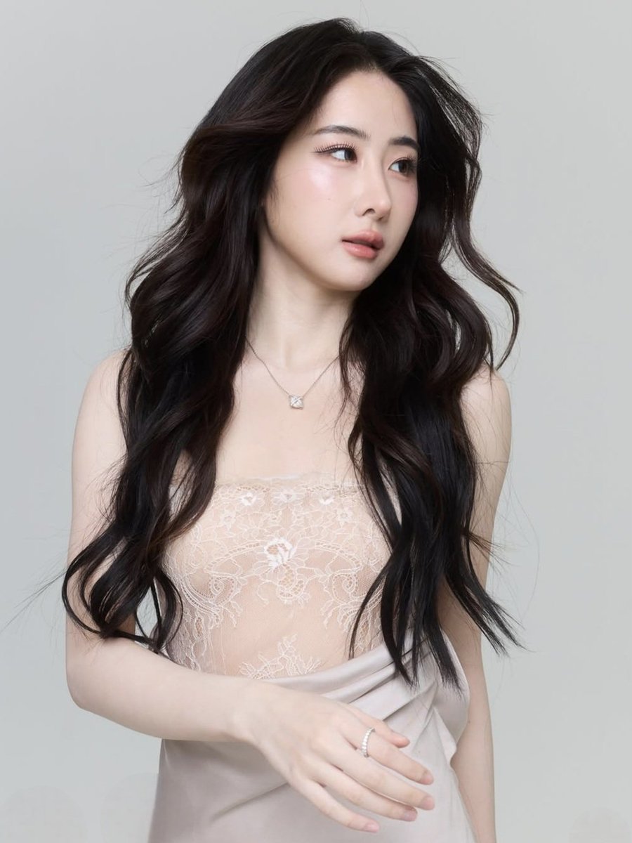 KoonDeexoxo's tweet photo. YOKO is attending the WACAY show at ELLE Fashion Week 2026 at ICONSIAM.

The show will take place on October 25, starting at 4:00 PM, at River Park, ICONSIAM.

Looking forward to see Yoko 🥰

#ELLEFashionWeek2026
#EFW26ATICONSIAM
#SeeYouAtTheTent
#ICONSIAM
#WACAY 
#YokoApasra‌ https://t.co/daPAq44f8S