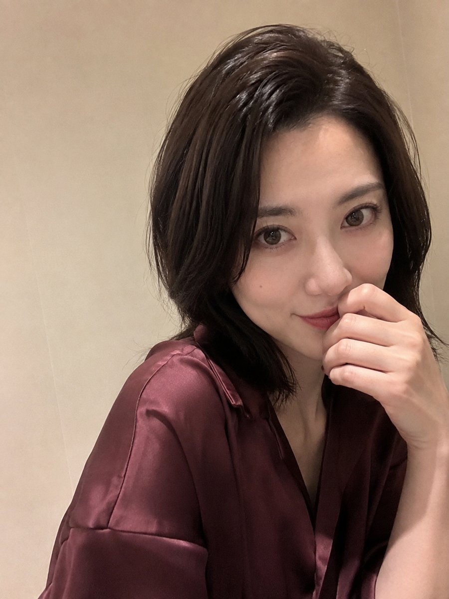 AntonettaS9415's tweet photo. 46歳なんですけど…  

男の人から見て、まだアリですかね…  

それとも年齢でアウトかな🤣 https://t.co/4Iznuq0cnz