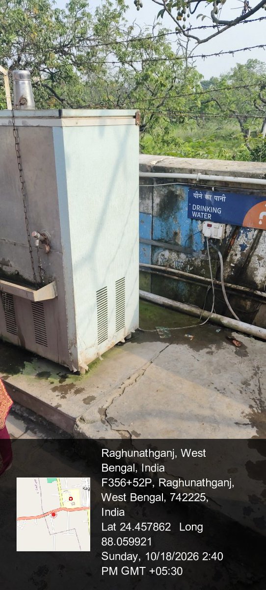 ShekhA24804's tweet photo. Dear @IndianOilcl , the water facility at Raghunathganj petrol pump is poorly maintained. Water comes out at an extremely low flow, tastes very bad and is not fit for drinking. The water cooler/freezer is also not working. Please fix these basic customer facilities urgently. https://t.co/PLrDu4CaXD