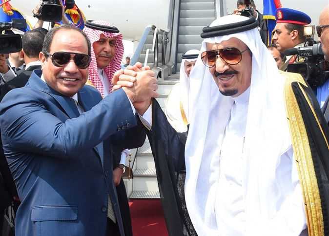 Alotaibi_2030_'s tweet photo. مجلس الدفاع الوطني المصري يعقد إجتماعاً برئاسة الرئيس عبدالفتاح السيسي ويقرر :

- الوقوف التام والتضامن الكامل مع المملكة العربية #السعودية الشقيقة.
- تقديم كافة أشكال الدعم اللازمة والممكنة للمملكة للدفاع عن أمنها واستقرارها، وصون مقدراتها وسلامة أراضيها والمقدسات الإسلامية 🇸🇦🇪🇬 https://t.co/0ufdqNbVEI
