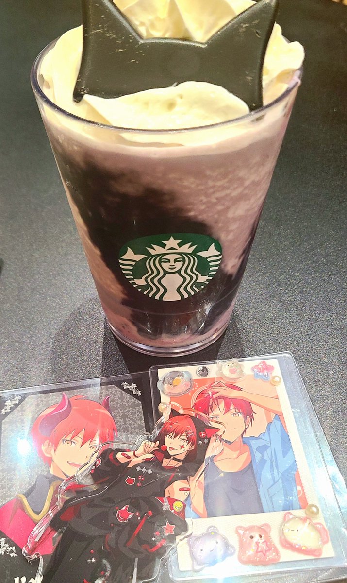 kininmw's tweet photo. どうしてもこの写真とりたくてスタバきた
#赤羽業 https://t.co/fZiOIFqSa9