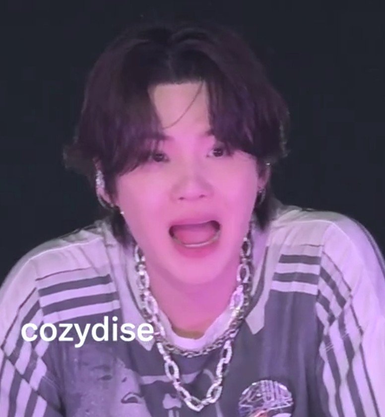 _suga_loveme's tweet photo. 🤭 https://t.co/jaLOc4FP8O