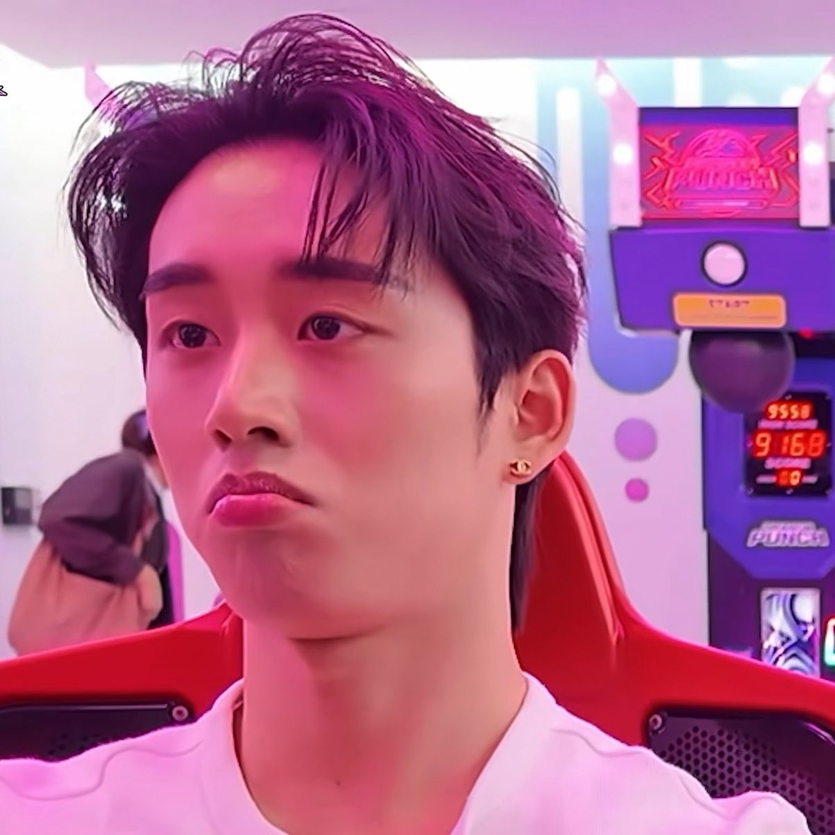 fettifae's tweet photo. น้องคนนี้งอนทู้กสิ่งงอนทู้กอย่างง 🏎️🥺🏁

#YouManiacSeriesEP8 https://t.co/6pjdBWjHHW
