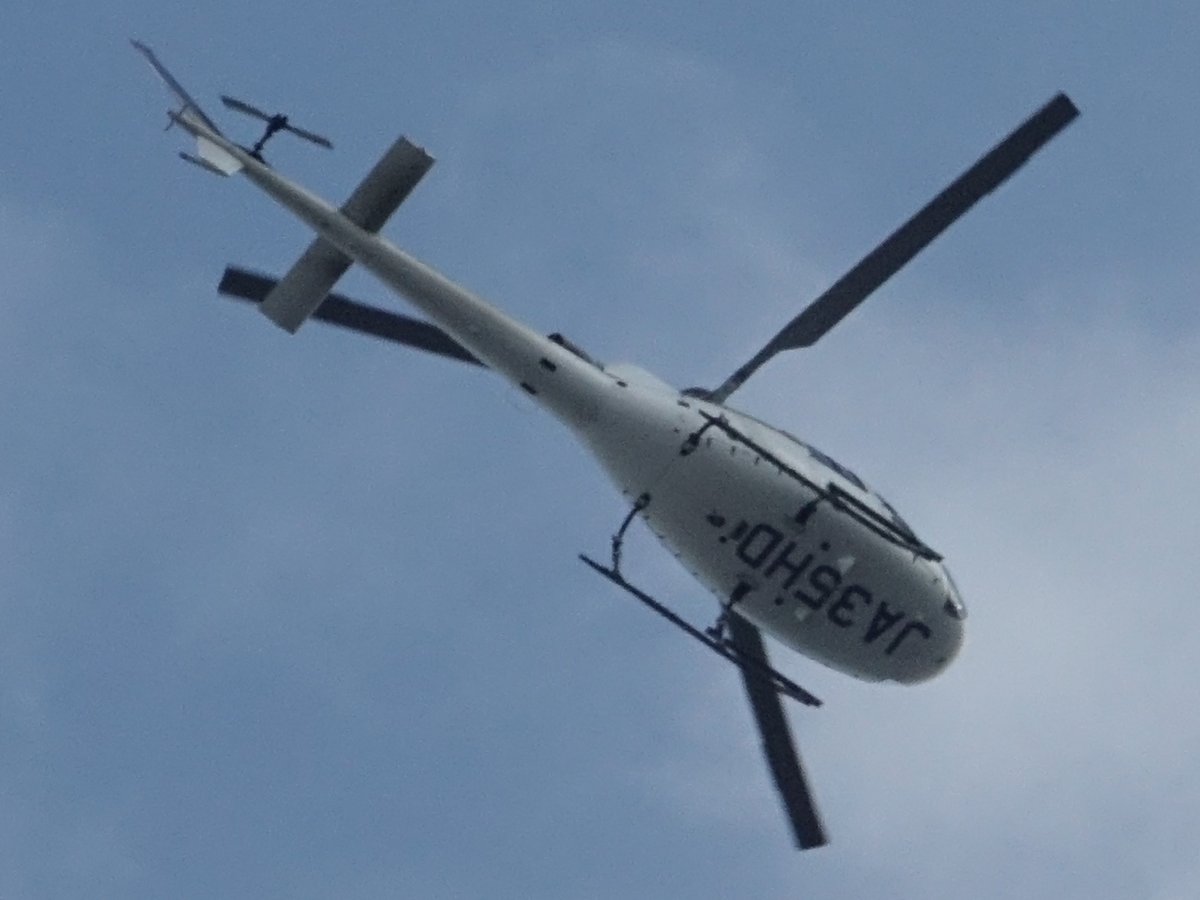 SkyWatcherfyi's tweet photo. @BytheSkytree ちなみに、このヘリは目視で #JA35HD と分かっている。広島県警ではないよ。
#都心で低空飛行 https://t.co/6RuudVsRKh