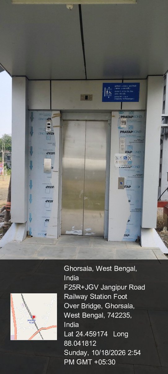 ShekhA24804's tweet photo. @RailMinIndia the lift is not working at Jangipur railway station and if somebody cross the track the railway will fine that individual, totally unacceptable @drmmalda https://t.co/pcS38pIngl