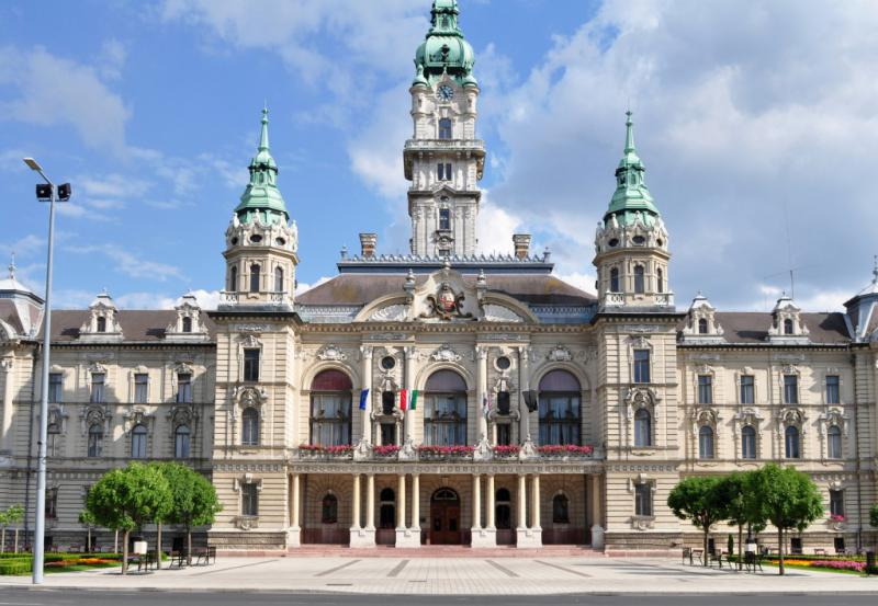 homberq's tweet photo. @MorgothsReview we still have this in Hunagry same function in Győr: and this is why. https://t.co/Hi6pVwerm0 https://t.co/f3gBWnb85A