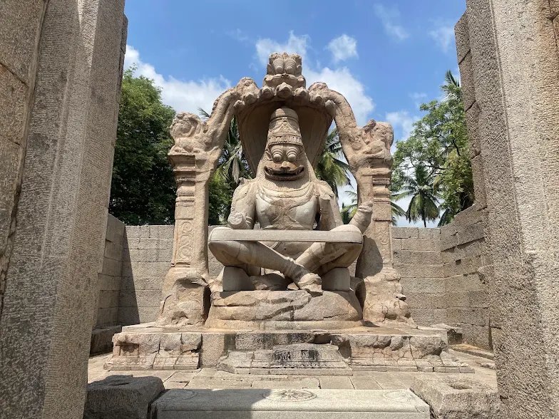 kuyrePrashant's tweet photo. @KarnatakaWorld @BJP4Karnataka @ASIGoI
What it takes to cover the Lakshmi Narsimha Temple using stones. Why the statue is open to the elements for decades. 
Muslims invaders ruined the temple doesn't mean govt keep it ruining futher for decades to come. 
@ShefVaidya https://t.co/85yKN6u1M6