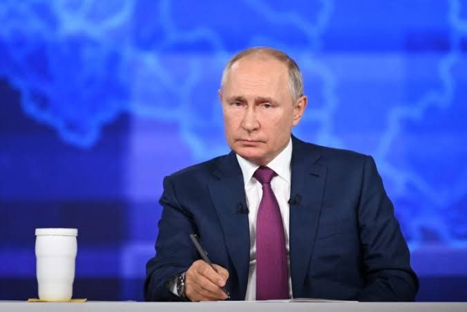 pstVladmiPutin_'s tweet photo. Putin’s name remains at the center of major debates in global politics.

In your opinion, what is the biggest reason for this ? https://t.co/wd7Itg2d0r