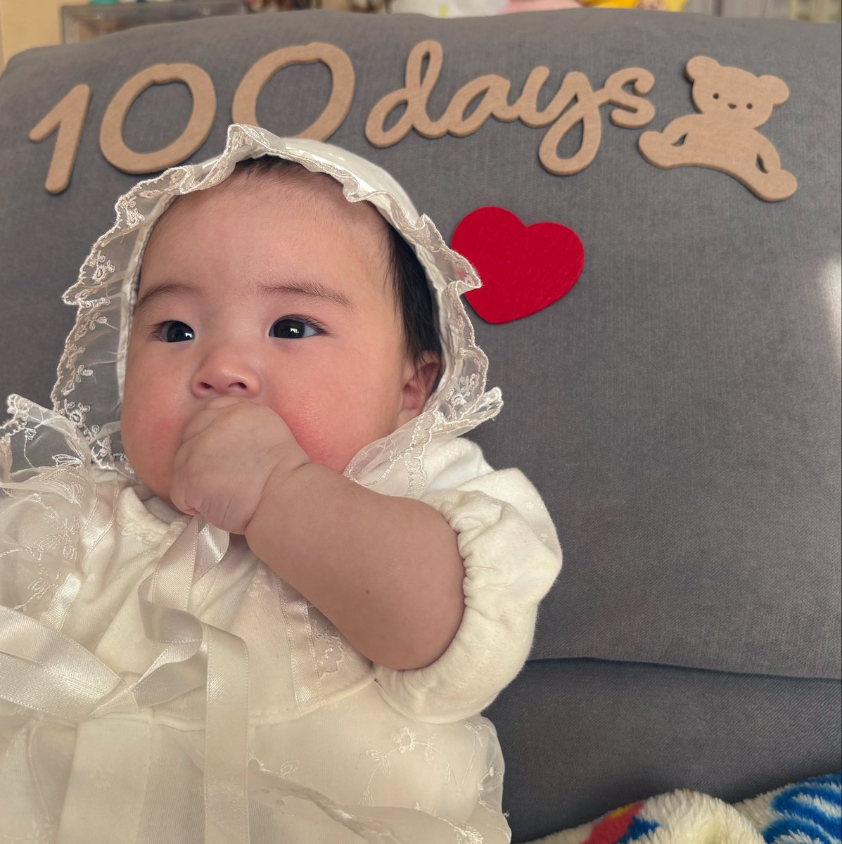 2__Harchan's tweet photo. 娘100日祝いでした👑*ﾟ https://t.co/WRcUps7N8i