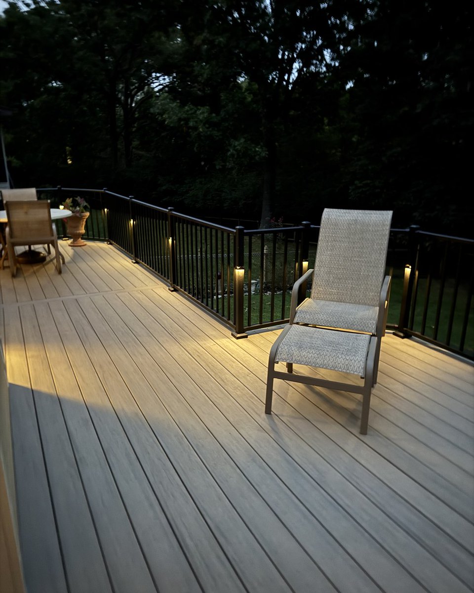 jensendecks's tweet photo. This Fenton deck has LED lighting built into the railing posts and stairs, so every step down to the yard is lit after dark.

Free estimates at https://t.co/UvCdxgFNl0
#STLDecks #DeckLighting https://t.co/B3F3bq3kTE
