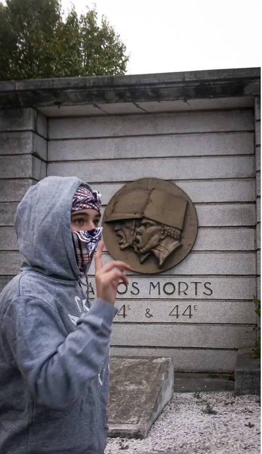 JuliaTaurinya's tweet photo. @UCE_CAT I sobretot se veuen joves. Molts joves molt joves. Sabeu, aquesta generació que tots critiquem perquè estan enganxats al mòbil. Doncs ara són al carrer, provant de canviar el món. https://t.co/yaikWePn69
