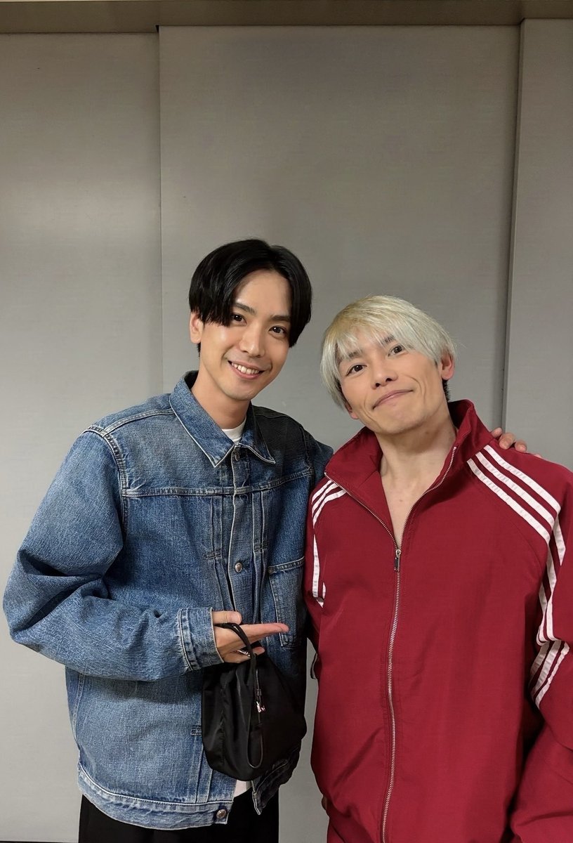 KAZUKI_MURANAKA's tweet photo. ミュージカル『刀剣乱舞』〜月夜一縷〜
マチソワ誠にありがとうございました✨

お手紙受け取りました！
ありがとうございます✨
とても励みになります😊

📷 麻璃央くん、お光に会えました😆🎶 https://t.co/jnMk4GK1CQ