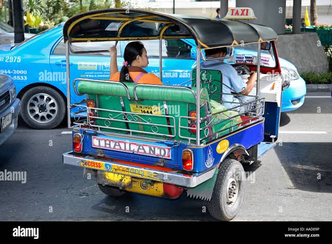 zeroalaizqierda's tweet photo. @MTTChile Estamos a nada que anuncien los Tuk-Tuk https://t.co/BFmAIo2z5z