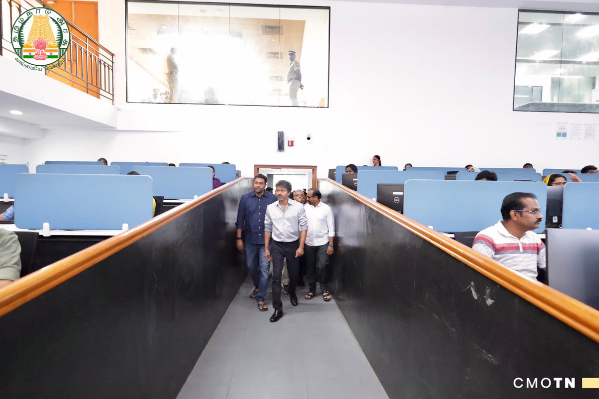 CMOTamilnadu's tweet photo. மாண்புமிகு தமிழ்நாடு முதலமைச்சர் திரு.ச.ஜோசப் விஜய் அவர்கள் இன்று (18.10.2026) பெருநகர சென்னை மாநகராட்சியின் ரிப்பன் மாளிகையிலுள்ள ஒருங்கிணைந்த கட்டளை மற்றும் கட்டுப்பாட்டு மையத்திற்கு நேரில் சென்று, பெருநகர சென்னை மாநகராட்சிக்குட்பட்ட பகுதிகளில் பெய்த கனமழையினைத் தொடர்ந்து மேற்கொள்ளப்பட்ட மீட்பு நடவடிக்கைகள் குறித்து ஆய்வு மேற்கொண்டதோடு, அதனைத் தொடர்ந்து நடைபெற்ற ஆய்வுக் கூட்டத்தில் மழைவெள்ளத்தால் பொதுமக்களுக்கு பாதிப்புகள் ஏற்படாத வகையில் உரிய நடவடிக்கைகள் மேற்கொள்ள அலுவலர்களுக்கு உத்தரவிட்டார்.

The Hon’ble Chief Minister of Tamil Nadu Thiru. C. Joseph Vijay visited the Integrated Command and Control Centre at the Ripon Building of the Greater Chennai Corporation today (18.10.2026) and reviewed the relief operations carried out following heavy rainfall in areas under the Greater Chennai Corporation. Subsequently, at the review meeting, the Hon’ble Chief Minister instructed officials to take appropriate measures to prevent rain-related adverse impacts on the public.

#CMJosephVijay‌