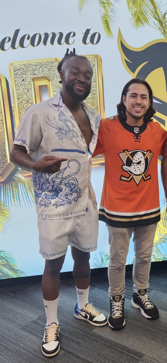 Ricanson21's tweet photo. 14 years ago was fortunate to meet @TrueKofi randomly in Miami WM 28 weekend. You've been one of my favorites and so grateful to have met you again last night. Thank you for an amazing experience!! https://t.co/M62jFUkUTy