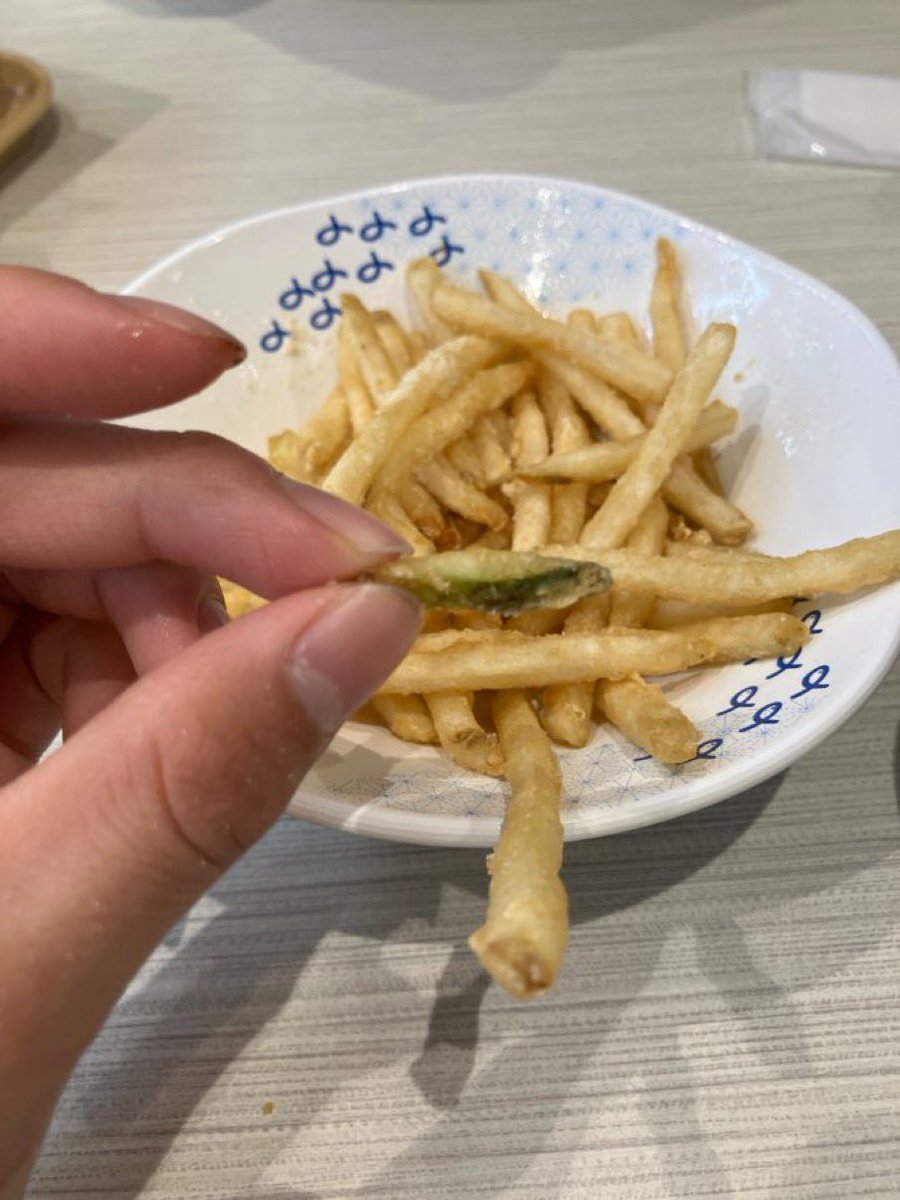 fuku_waravi's tweet photo. 最近のはま寿司はフライドきゅうりがあるのか https://t.co/pqsi08t7m9