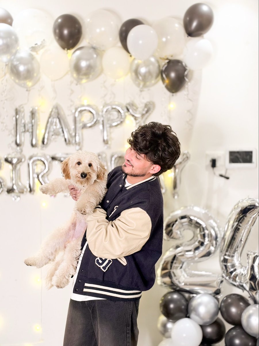Rahul_desaai7's tweet photo. @DarshanRavalDZ  My birthday was also this month, so a belated wish for me too, haha! 😂❤️ And say hii to this cutie, FEIN! 🐶💙 https://t.co/0ZepA5pywg