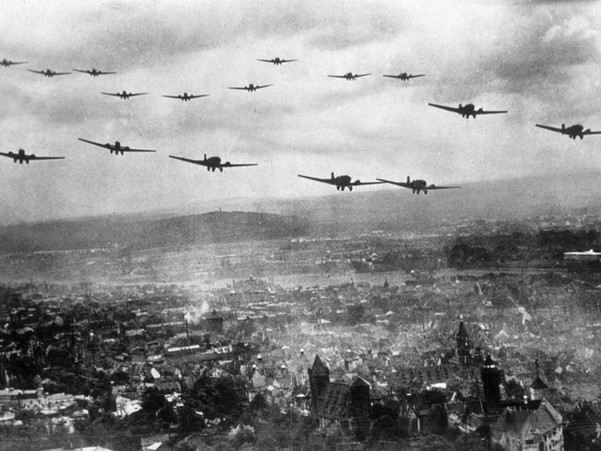 timsoret's tweet photo. @NicolaManzini What the fuck are you saying? Did you hear of The Blitz in 1940? I live in South London, which was completed flattened by the Luftwaffe. 8 months of terror. https://t.co/V51hv5EZbX