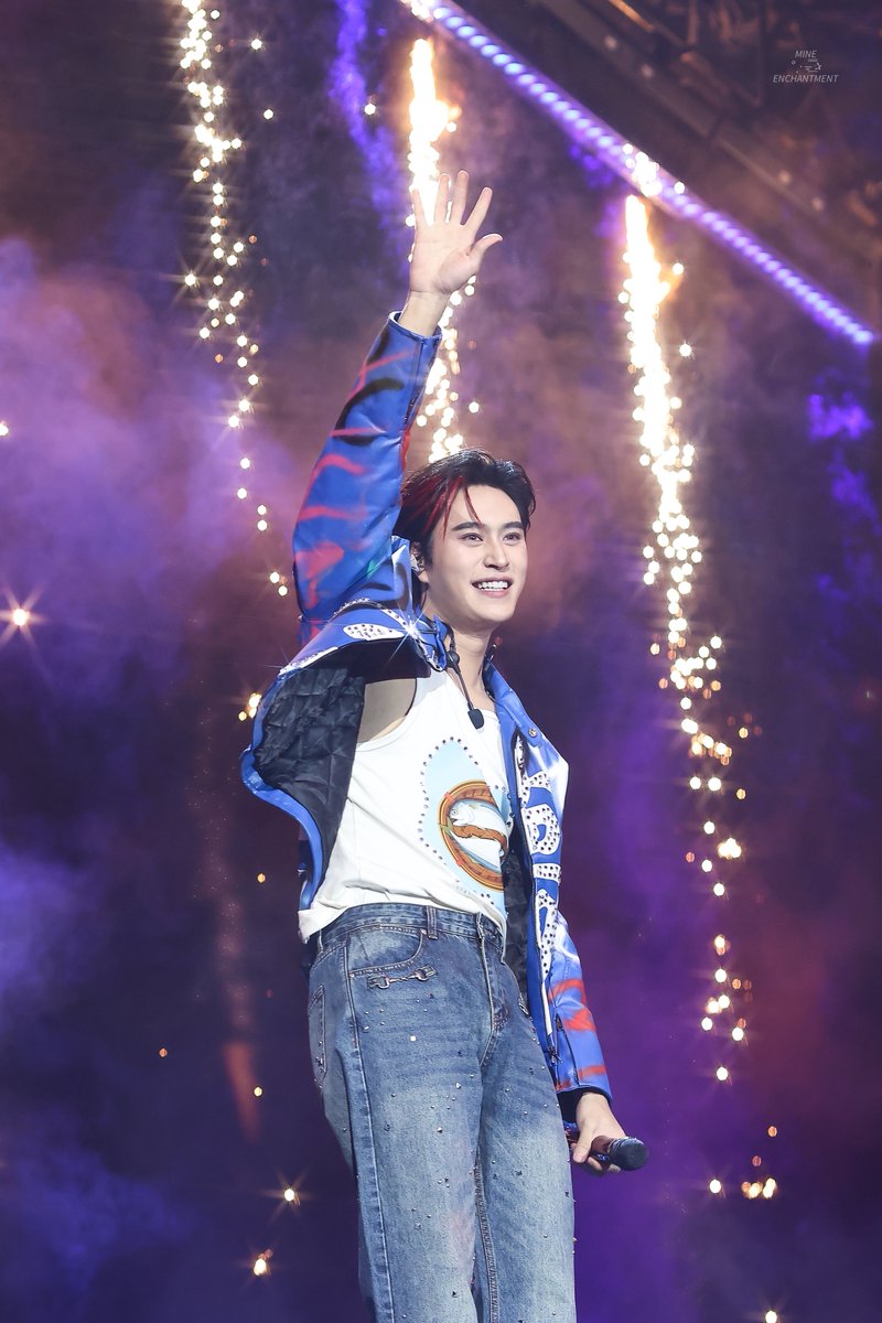 mineenchantment's tweet photo. 🌌
🪥 @gemini_ti 

OH MY BEST DAY WITH FOURTH

#FourthConcertD3
#gemini_nt https://t.co/ndnMVFuYRc