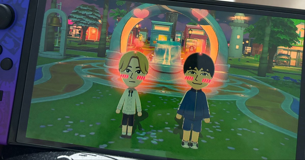 daengwinter's tweet photo. ontem um dos dois patetas finalmente tomou coragem (yushi) e se confessou agora meus yutdaeng do tomodachi life  estão namorando https://t.co/AJkShGFeTw