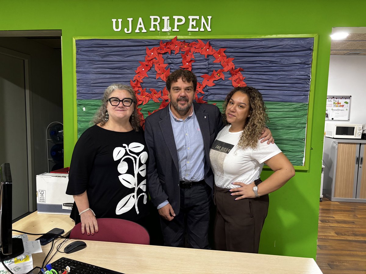 JaumeRoPe's tweet photo. 🤝 A Tortosa vaig poder conèixer el projecte UJARIPEN, una iniciativa compartida entre l’@Tortosa, @CreuRojaCAT i @CaritasCataluny  treballar conjuntament al territori.

La col·laboració entre entitats és clau x enfortir comunitat i generar oportunitats #poblegitano @dsocialscat https://t.co/hPj3XNjycn