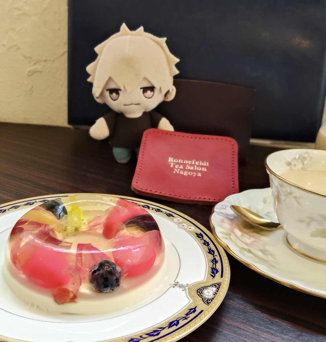 nagaimiso's tweet photo. LIVEに行って享年16歳のぬいの中身へ新鮮な感情を呼び起こすだけの簡単な推し事をしてきました。 https://t.co/XBEG2c7uj4