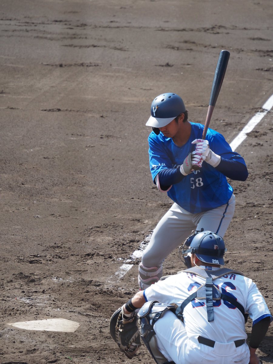syjr5's tweet photo. 田内のホームランに続き、
石上がツーベース＋中継間進塁。
梶原が四球からの盗塁。

一三塁から余裕で盗塁決めてるように見えるのも、
梶原の脚もあるけど同じく俊足の石上が三塁から睨み利かせているからこそ。

さすがにこのあたりの面子はフェニックス来ると格が違う。

#baystars
10/15 アイビー https://t.co/WJW1frcVRS