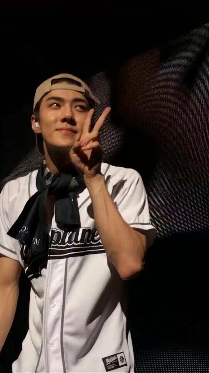 7eqxt8's tweet photo. 이 날 세훈이 ㅈㄴ기요미 https://t.co/Mx89E0EJqS