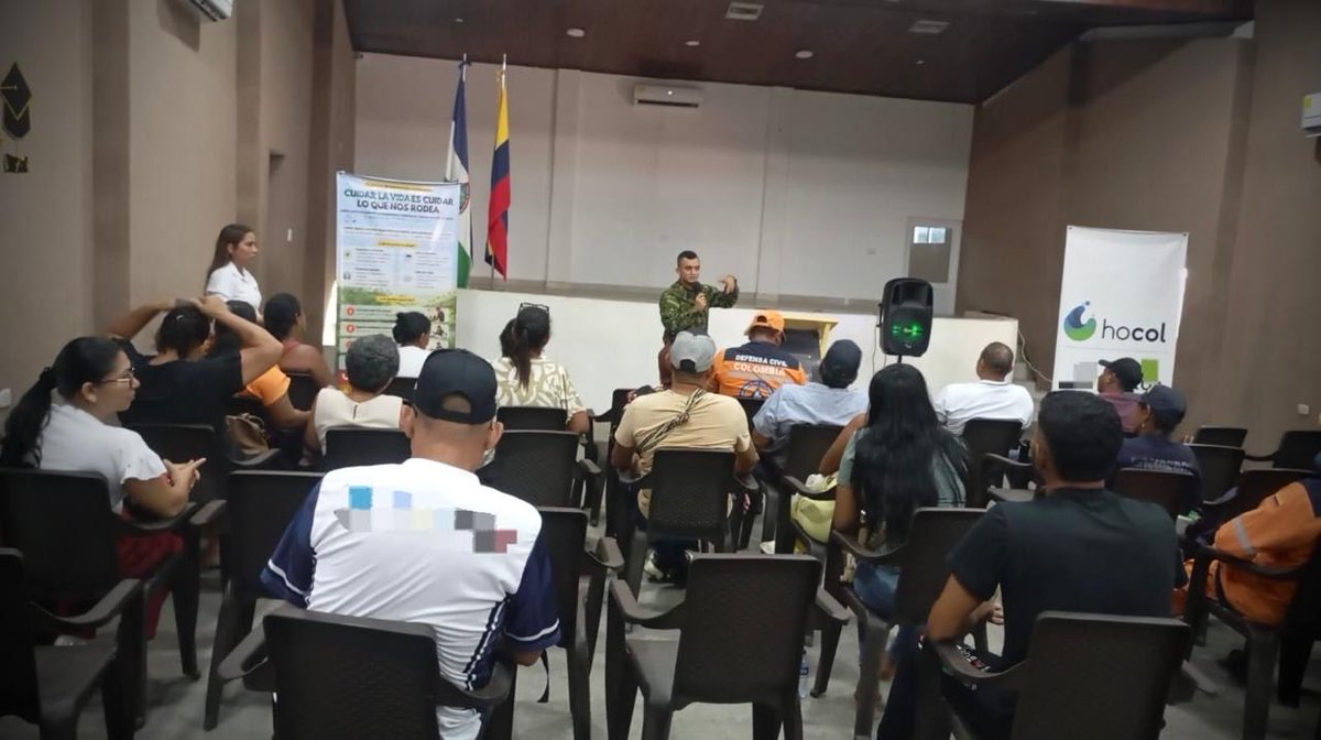 Ejercito_Div6's tweet photo. #EsNoticia | ¡La protección de la niñez y la juventud es un compromiso de todos! En Puerto Rico, Caquetá, el Batallón Especial Energético y Vial N.° 19, de la #Brigada12, desarrolló una jornada de sensibilización para prevenir el reclutamiento forzado de niños, niñas y adolescentes, llegando a cerca de 100 personas con mensajes que promueven la protección de sus derechos y la construcción de entornos seguros para las nuevas generaciones.

#IncorpóreseAlEjército #PatriaHonorLealtad