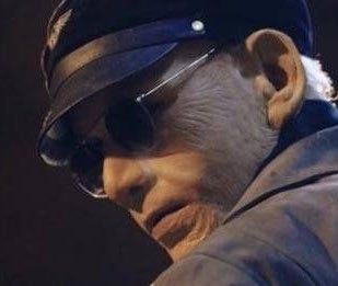GRamu66g's tweet photo. Mahesh Babu after missing 2 back to back appointments with his regular foreign doctors for face fillers. https://t.co/060Qp0wePZ