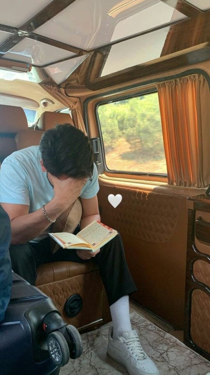 ameraa1aa's tweet photo. يارب زوجي المستقبلي يكون بيطور من نفسه حاليًا عشاني وعشان بيتنا وعشان . .
يعرف يبني أسرة مسلمة و سوية نفسيًا . https://t.co/jE5Nh6mDTe