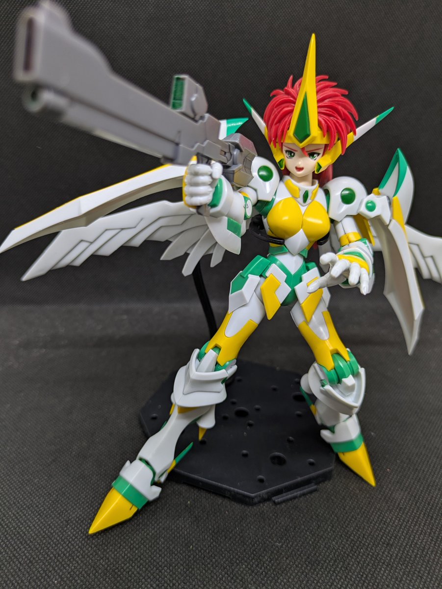 guramadon's tweet photo. コトブキヤよりヴァルシオーネ
これは美プラ枠？ロボ枠？
コトブキヤのスパロボプラモは造形は素晴らしいです。
現代準拠で考えると可動域の狭さや合わせ目、スタンド穴が無いなど色々ありますが、それでも十分な造形。
再販してくれんかな？
#コトブキヤ
#スパロボ 
#プラモデル好きと繋がりたい https://t.co/PzsOE0yX2g
