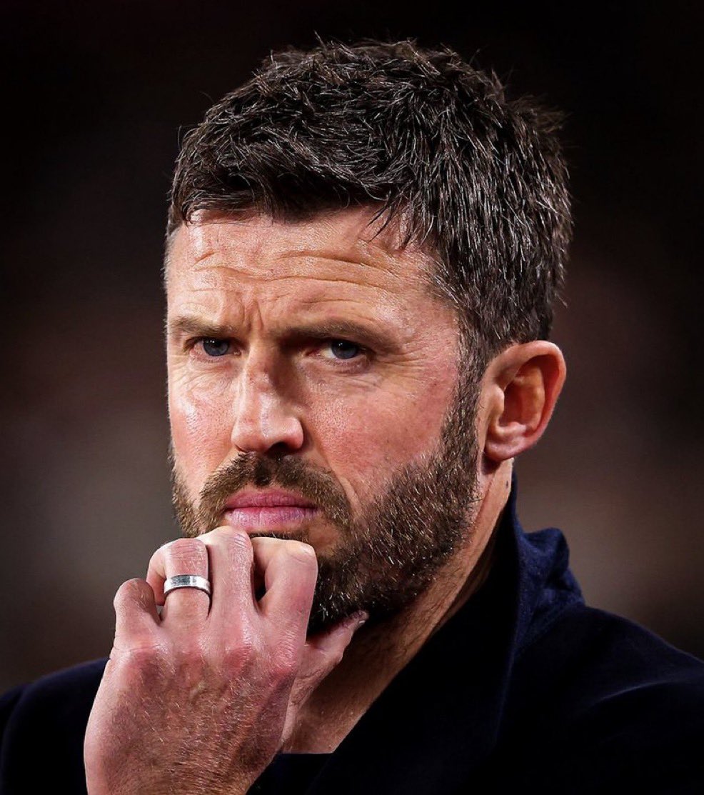 UtdFlo_'s tweet photo. Oui Carrick n’a pas été soutenu par la direction mais là c’est clairement lui le grand responsable de ce début de saison.

- Changement tardif + cata 
- XI de départ cata 
- Joueur pas à leurs positions 
- Mal utilisation de certains joueurs
- Aucun jeu

Y’a rien qui va https://t.co/JDA5j6SVaR