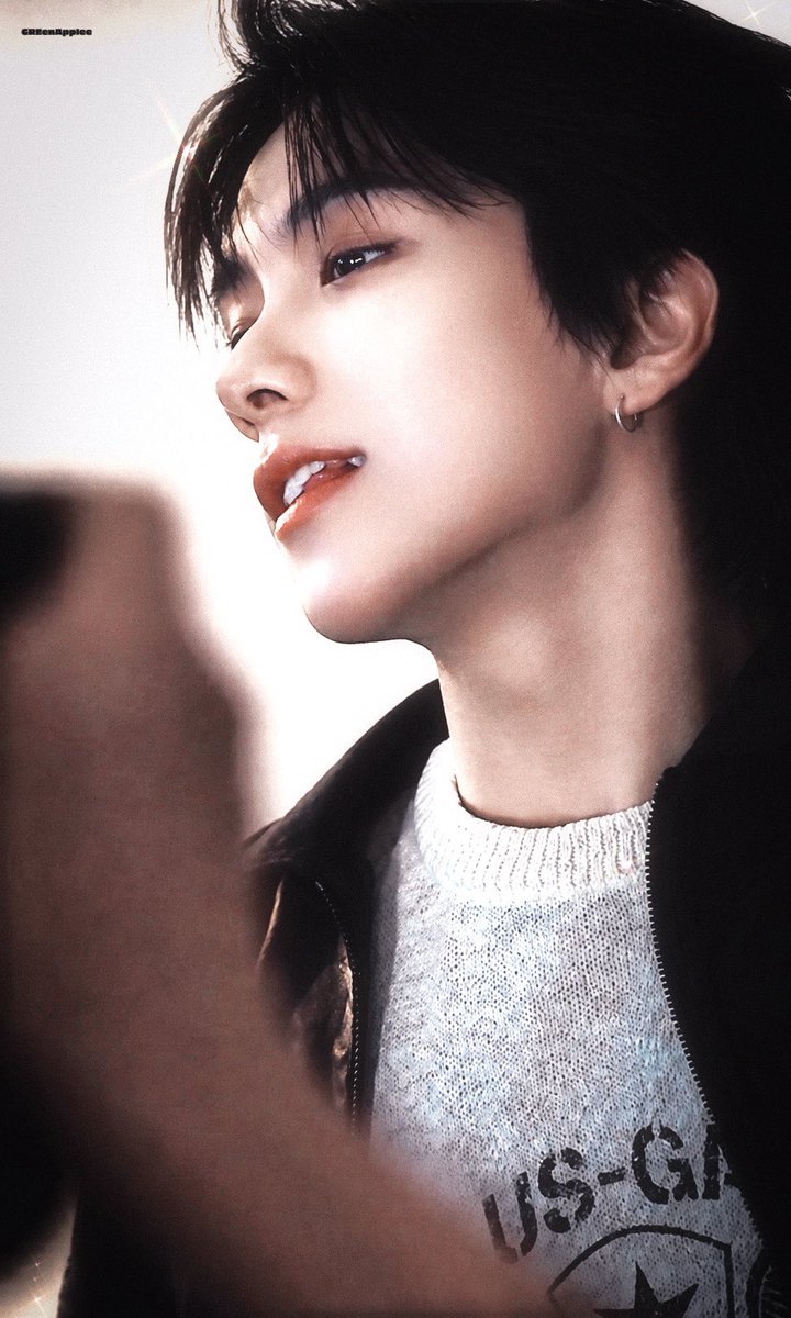 Lajiiydai's tweet photo. Superstar #운학 #WOONHAK https://t.co/y3UXVCYq1I