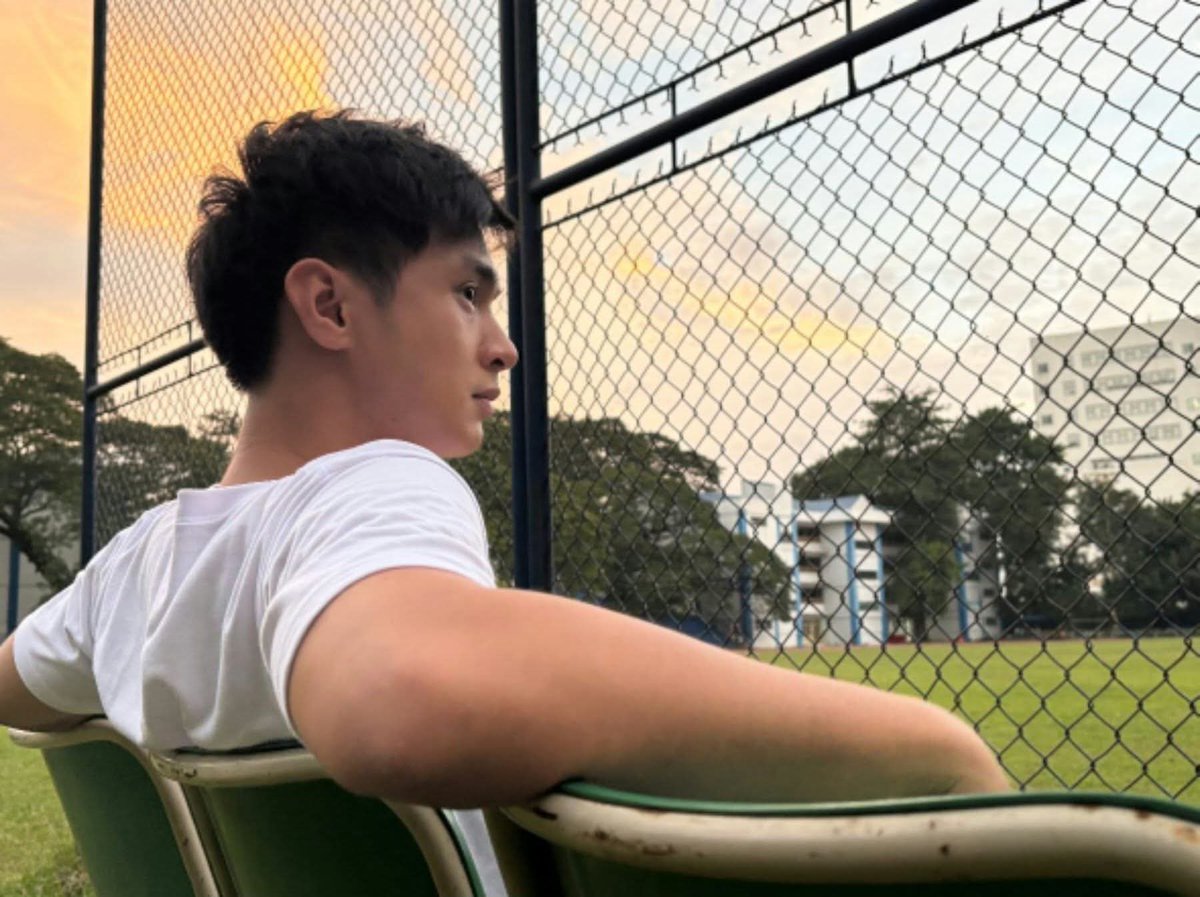 JMFyangOfficial's tweet photo. Miss mo na? Hirap itulog n’yan, JM! 😭

Catch 𝗝𝗠 𝗜𝗯𝗮𝗿𝗿𝗮 as 𝗚𝗮𝗿𝗿𝘆 in 𝙊𝙣𝙚 𝙛𝙤𝙧 𝙩𝙝𝙚 𝙍𝙤𝙖𝙙 coming soon in 2027! https://t.co/qC6dyxi35E