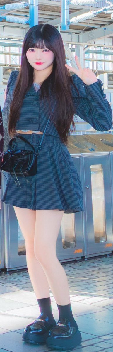 jpmgd4mt's tweet photo. これTikTokで上げてた服だよね！？
え、違うかなこれ https://t.co/m6inDbmxPM