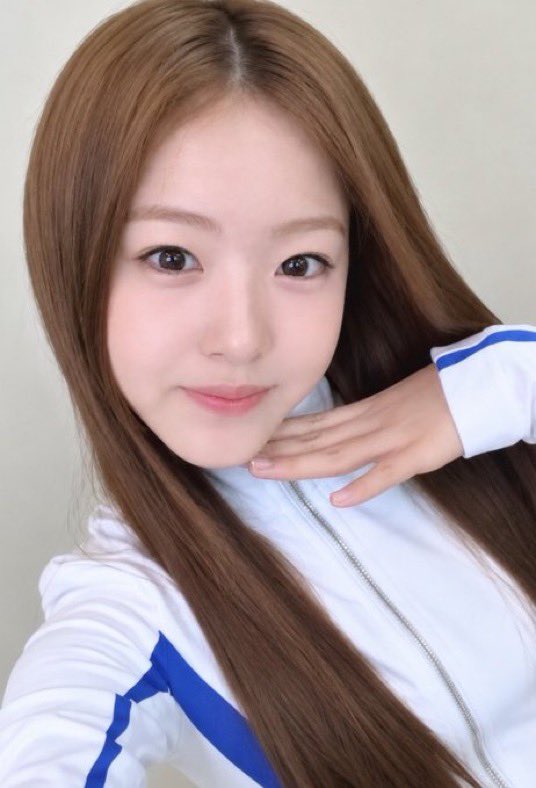 uoejnyz's tweet photo. 토끼상 여돌이 좋다고 말해 https://t.co/ELB7BC1erL