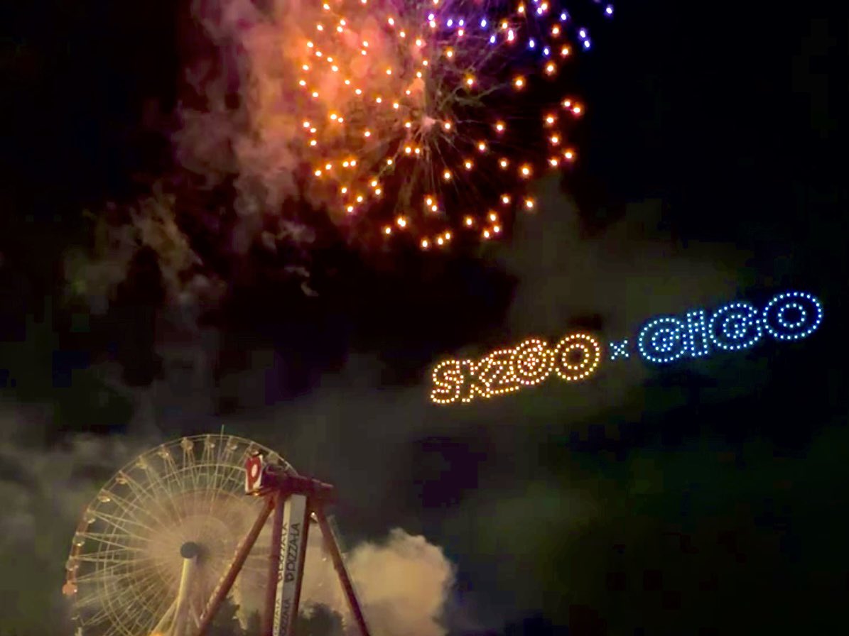 redcliff_drone's tweet photo. 「SKZOOドローン＆花火ショー」
ドローンショーお楽しみいただけたでしょうか？

ご覧いただいた皆さま、ありがとうございました💫✨

#StrayKids  #スキ�� #SKZOO #스트레이키즈 #ドローンショー https://t.co/1Z2NGQ09l5