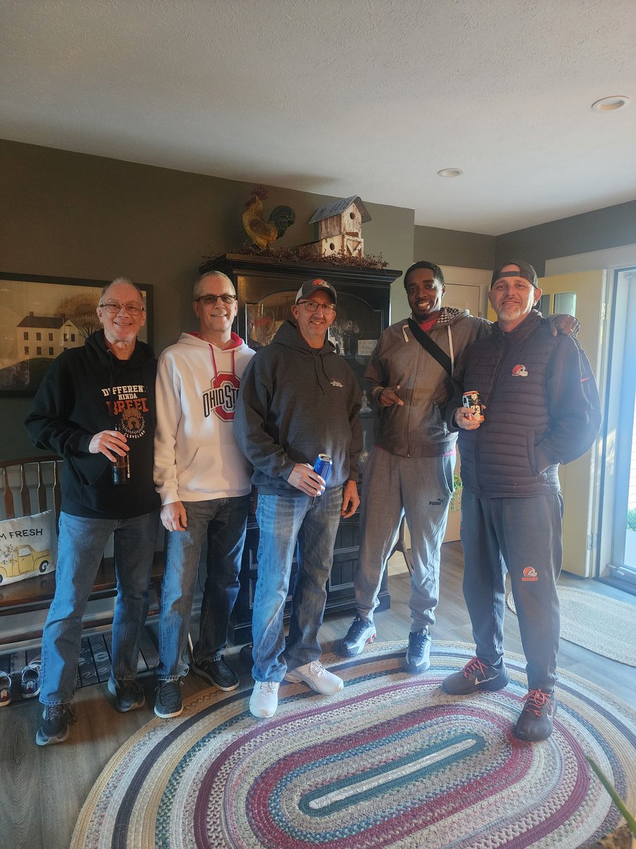 14Bonham2's tweet photo. Tradition continues🍻
@CleRodB2 
#BrownsBy100
#Dawgpound https://t.co/rPOGtSC7ev