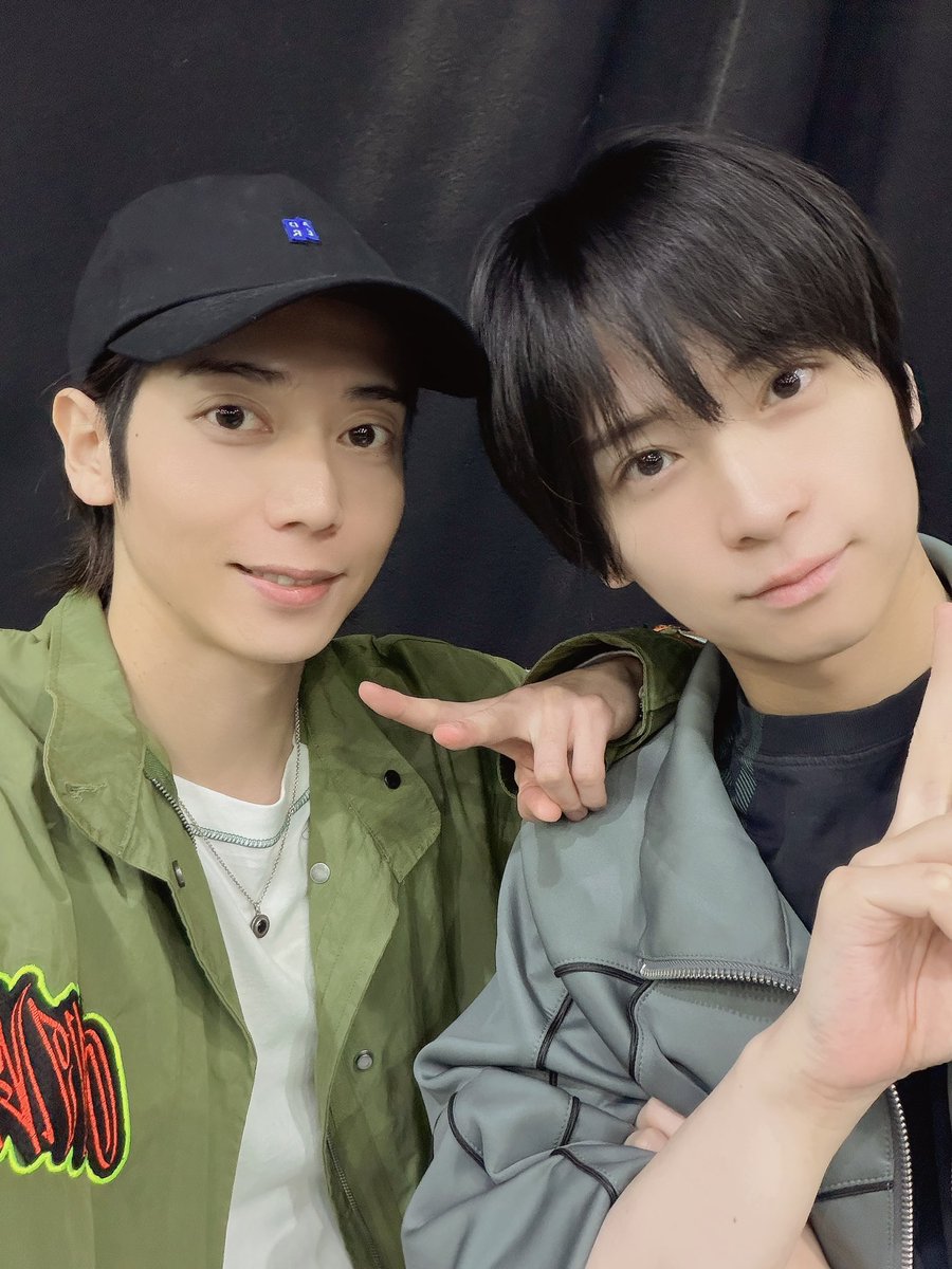 some_toshi's tweet photo. まっきーと。

１４年前と今✨

１４年後もその子隣りにいるぞって伝えたら、さぞ驚くと思う笑

#刀ステ https://t.co/6GJMoAc0Nf
