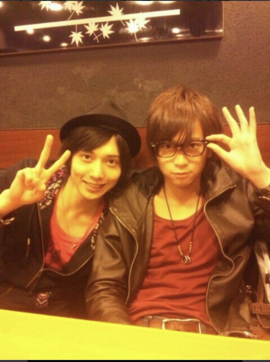 some_toshi's tweet photo. まっきーと。

１４年前と今✨

１４年後もその子隣りにいるぞって伝えたら、さぞ驚くと思う笑

#刀ステ https://t.co/6GJMoAc0Nf
