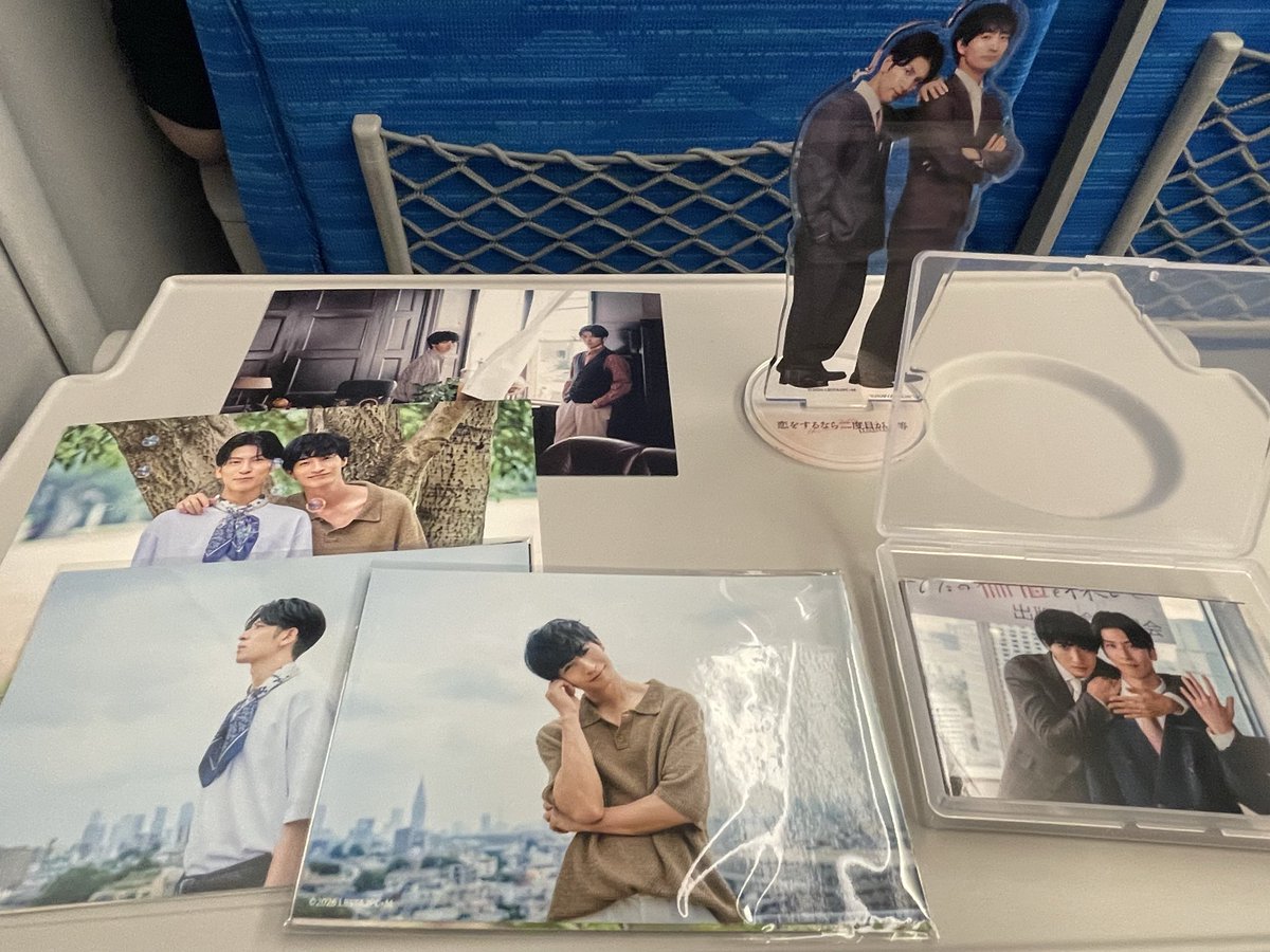 Chikovous's tweet photo. トレカ開封楽しかった😊崇先輩がいっぱい来て嬉しいけど宮田くんももうちょっと欲しいなぁ。　#恋二度 https://t.co/61WYJea4AS