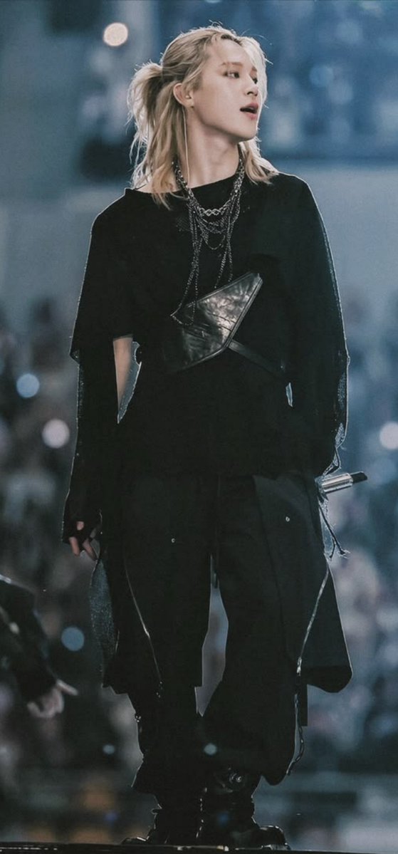 dolliepjm_13's tweet photo. FASHION ICON PARK JIMIN.. https://t.co/39WmfFbRmU