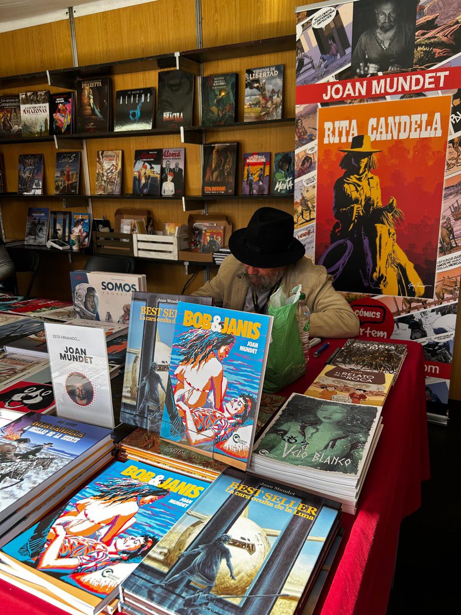 CartemComics's tweet photo. Mañana de firmas de Joan Mundet en El salón del cómic de Getxo. https://t.co/OfYEYNgZMC